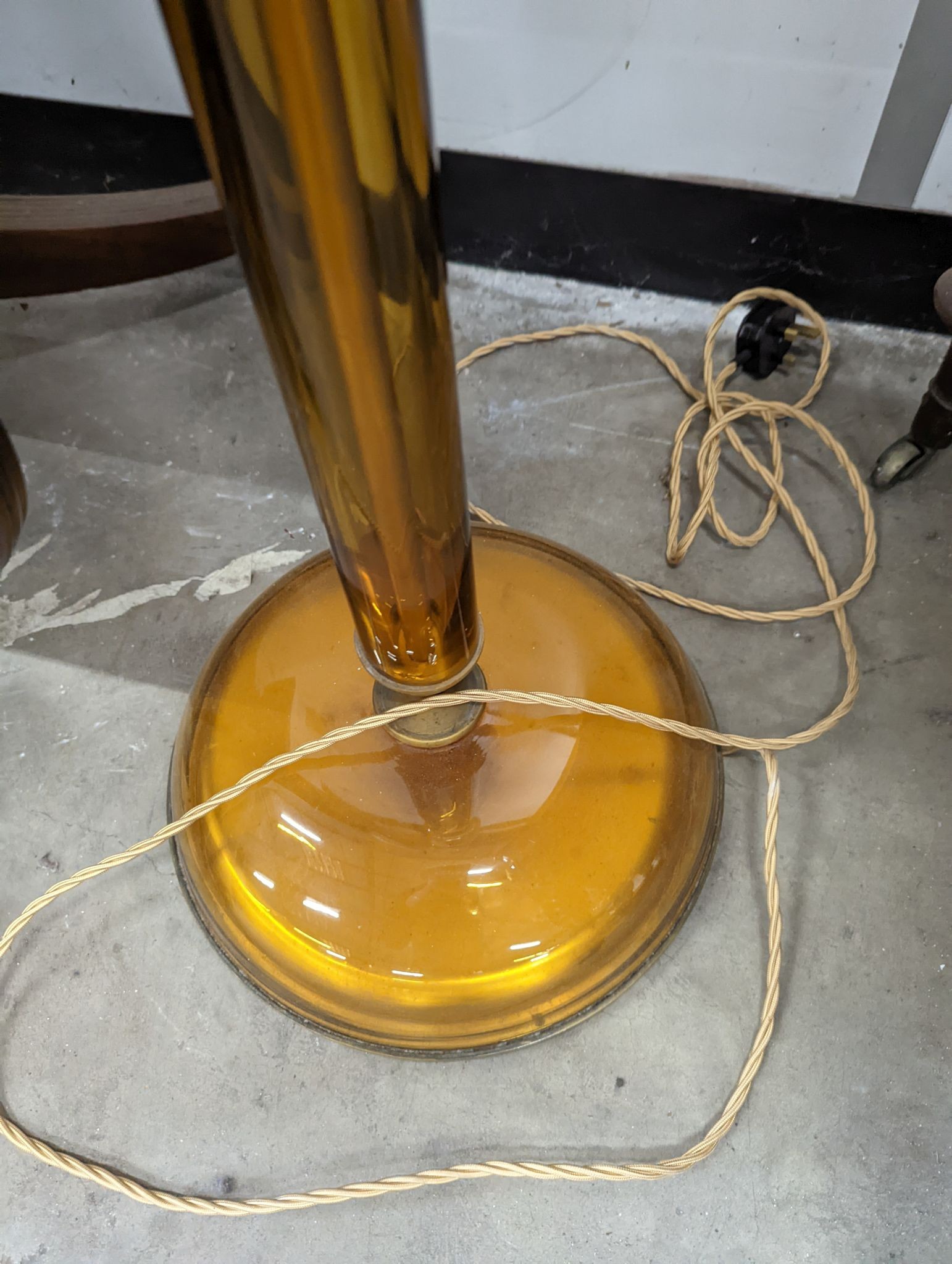 A Murano amber glass standard lamp, height 174cm